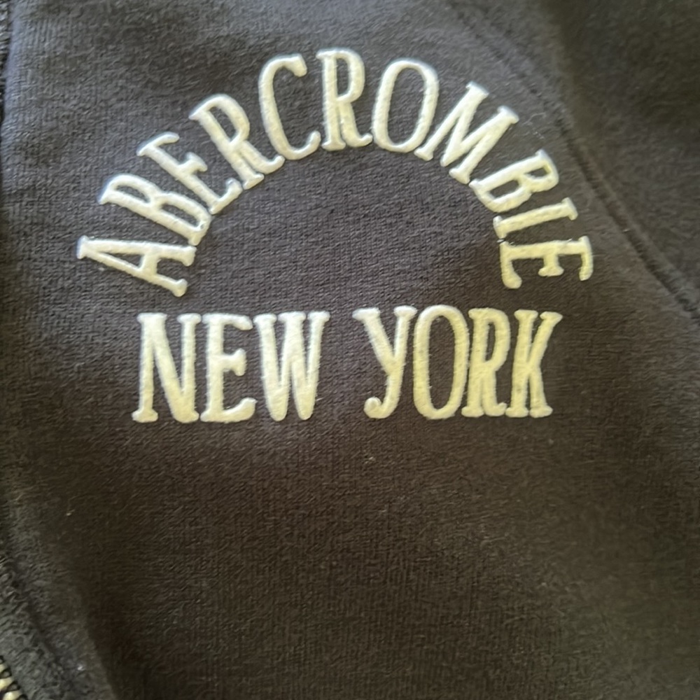 Abercrombie pull over - Picture 3 of 3